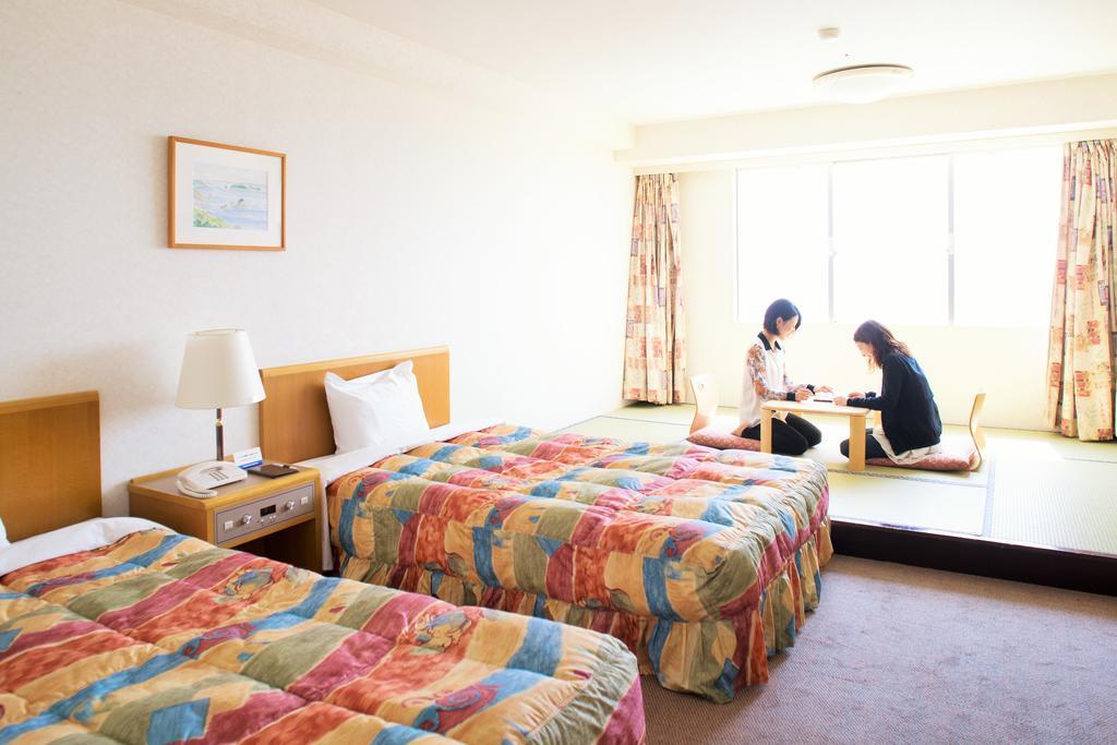 Hotel & Resorts Wakayama-Kushimoto Habitación foto